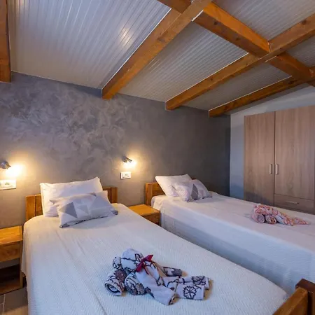 Three-bedroom 0 In Casa de Férias