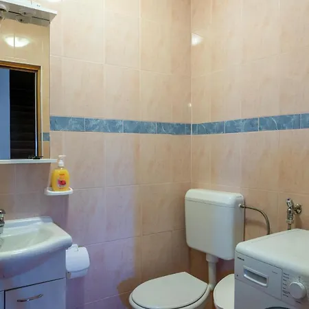 Three-bedroom 0 In *