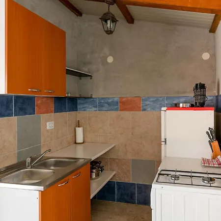 Three-Bedroom Holiday Home 0 In Zminj